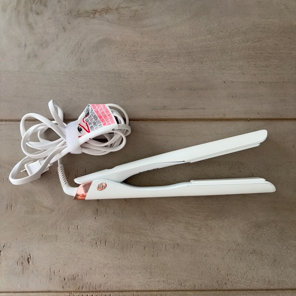 T3 Lucea 1.5” Straightening & Styling Iron